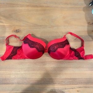 Victoria’s Secret bra